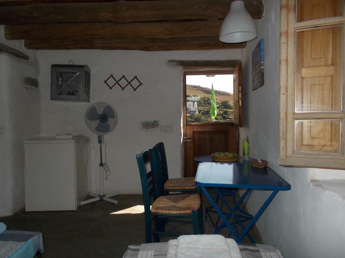 Cyclades Olive Museum's Guest House Pitrofos Extérieur photo