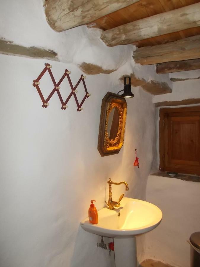 Cyclades Olive Museum's Guest House Pitrofos Extérieur photo
