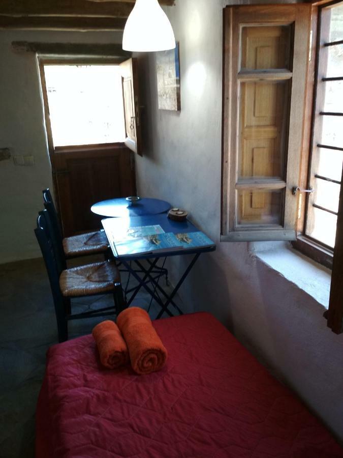 Cyclades Olive Museum's Guest House Pitrofos Extérieur photo