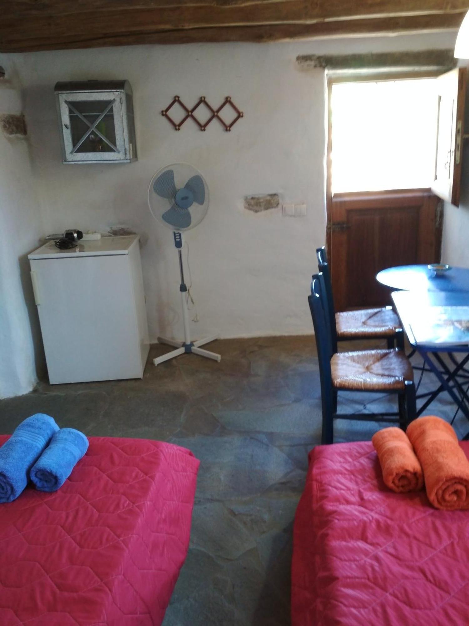Cyclades Olive Museum's Guest House Pitrofos Extérieur photo