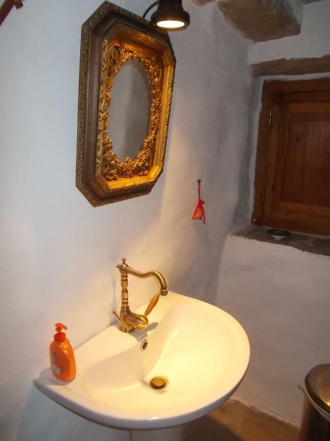 Cyclades Olive Museum's Guest House Pitrofos Extérieur photo