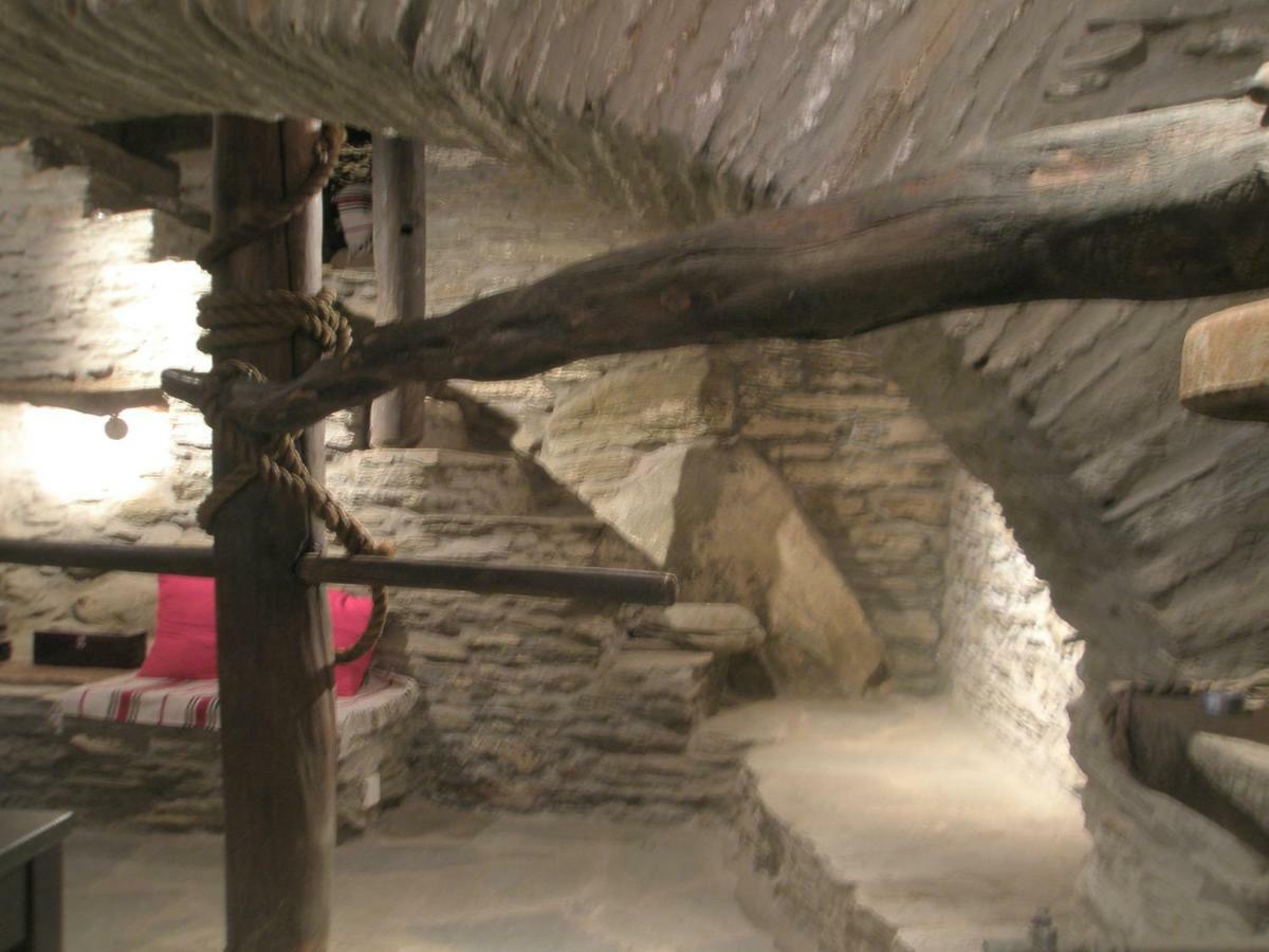 Cyclades Olive Museum's Guest House Pitrofos Extérieur photo