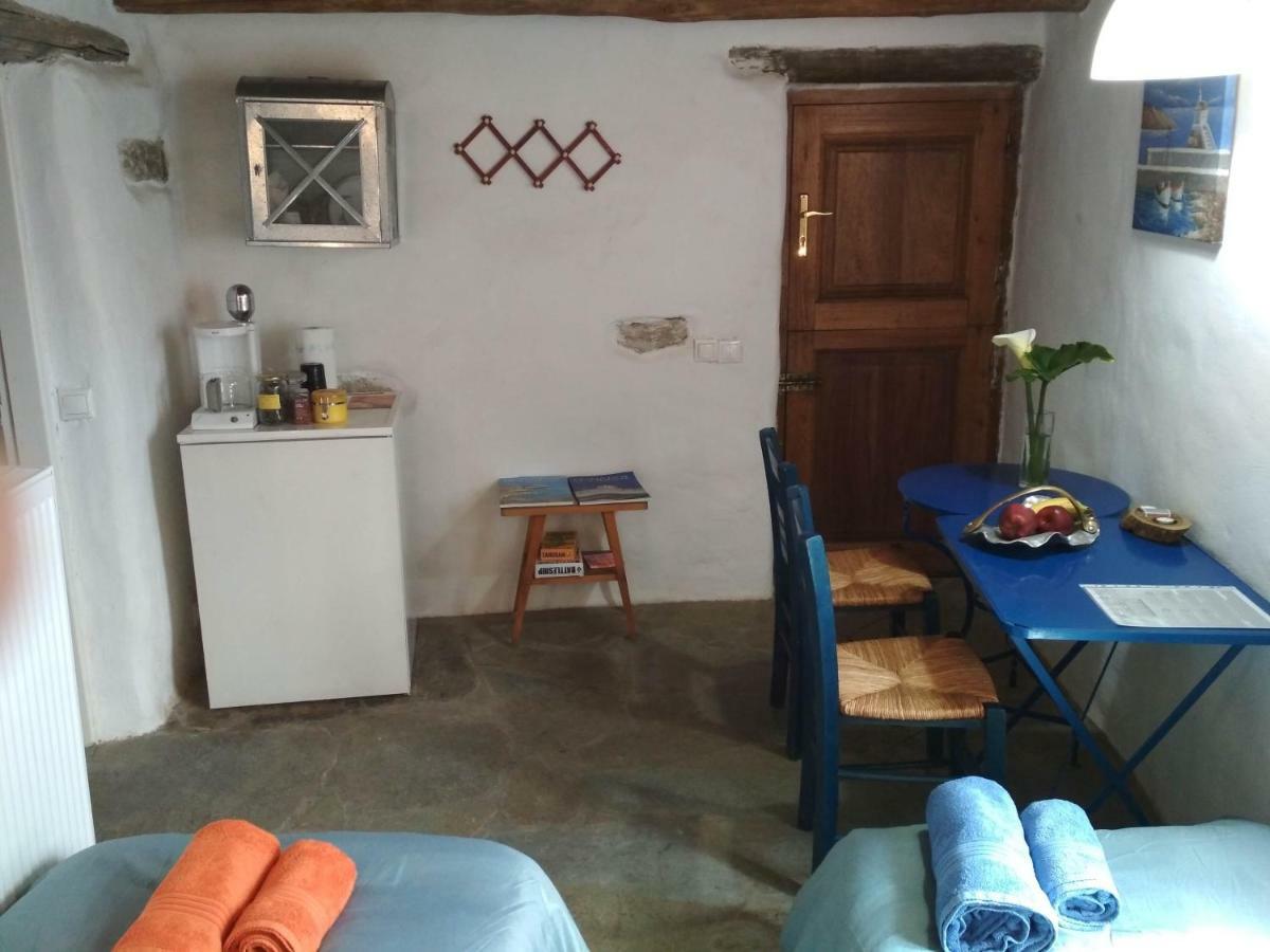 Cyclades Olive Museum's Guest House Pitrofos Extérieur photo