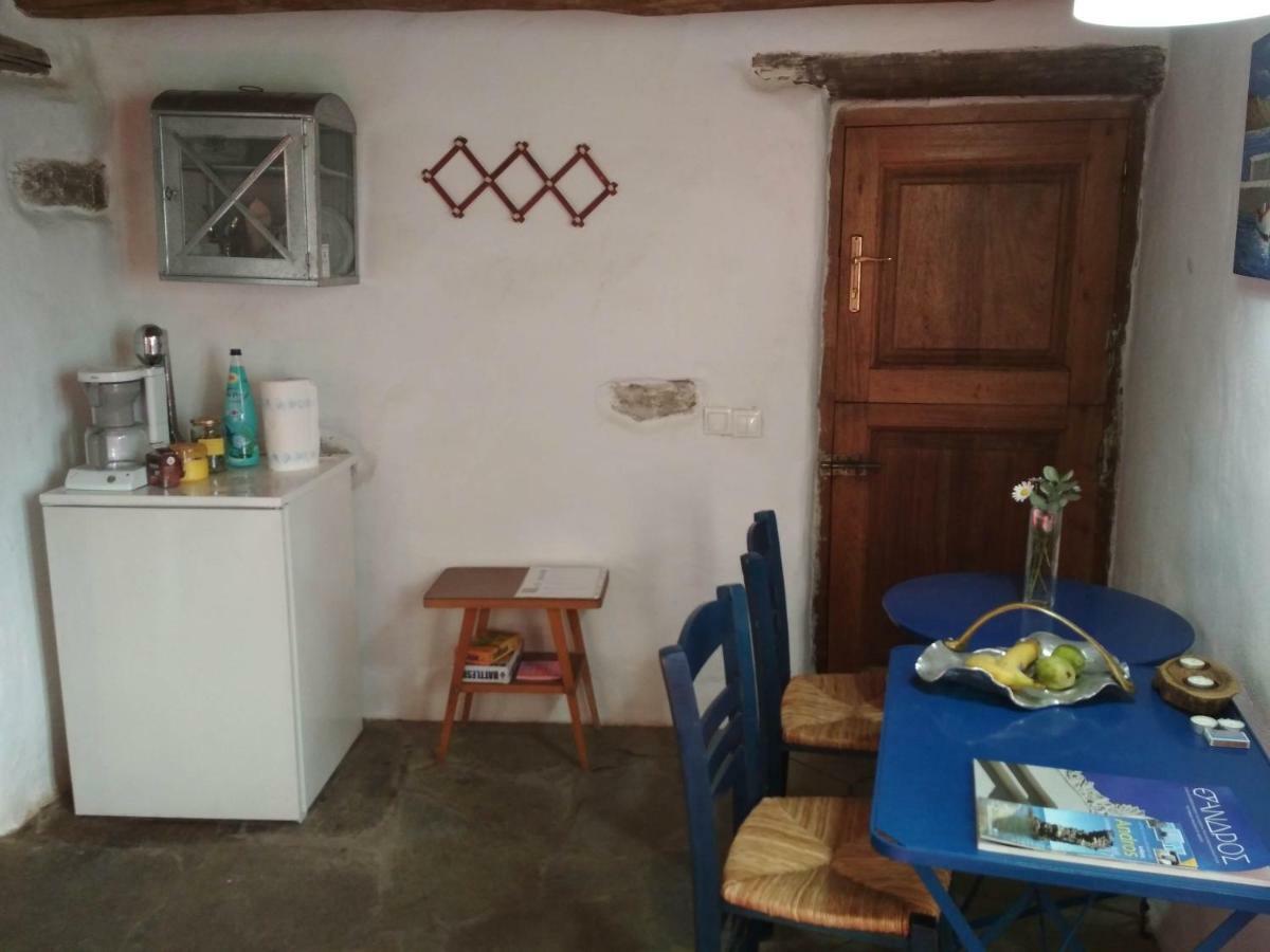 Cyclades Olive Museum's Guest House Pitrofos Extérieur photo
